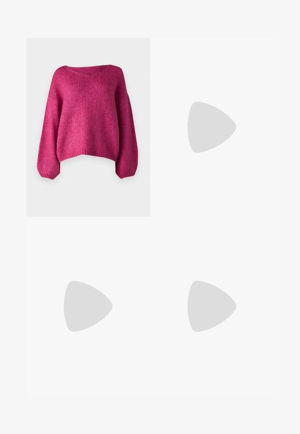 JDY JDYDINEA REVERSIBLE  - Pullover - cactus flower; Jean en denim bleu clair avec une coupe droite, doté d'une taille haute, de cinq poches et de détails d'ourlet effiloché.; Des chaussures en daim bleu avec des rayures roses et des lacets blancs, dotées d'une semelle en caoutchouc gomme, assorties à un pantalon en denim ample sur une surface verte.; Sac à main en cuir noir avec une forme courbée, bandoulière amovible et des accessoires en or. Le sac est doté d'un rabat avec un détail de boucle.