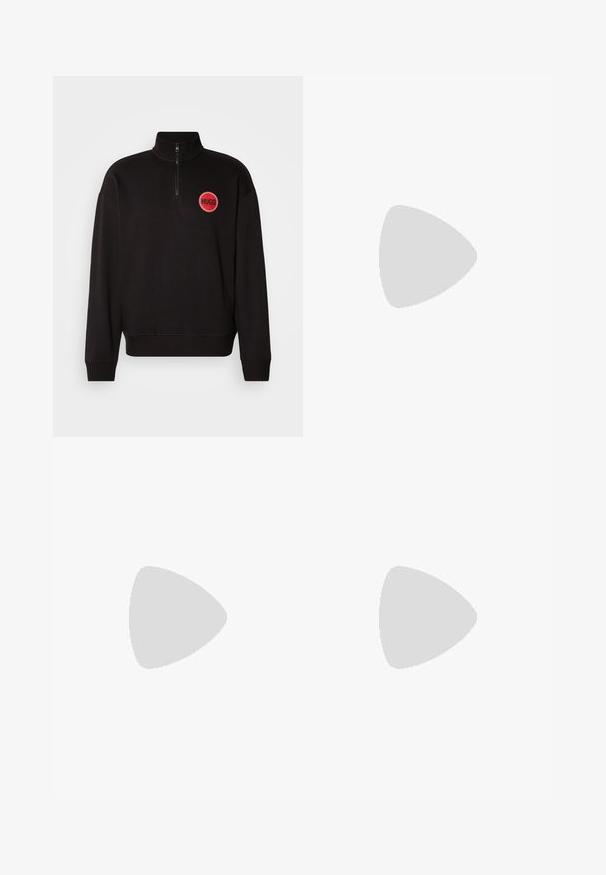 Čierny sweatshirt na zips s krátkym rukávom a rebrovanými manžetami a spodným lemom. Obsahuje červené okrúhle logo s textom "HUGO". Vyrobený z hladkej, ľahkej tkaniny.; Biely bavlnený tričko s krátkymi rukávmi, okrúhlym výstrihom a čiernym logom "HUGO" na hrudi. Hladký povrch, voľný strih, bez vzorov.; Svetlomodré široké džínsy s čiernym elastickým pásom, vybavené šnúrkovým zapínaním a klasickým dizajnom s piatimi vreckami.; Čierne členkové topánky s hladkým povrchom, elastickými bočnými panelmi a kontrastným červeným poutkom, vybavené hrubou gumovou podrážkou a zaoblenou špičkou.