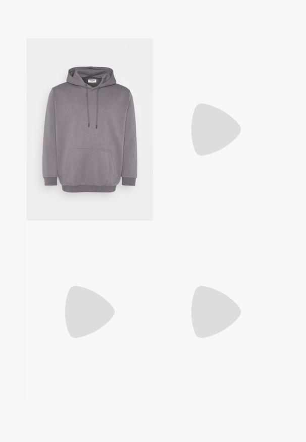 Sweat à capuche gris avec cordon de serrage, poche frontale, poignets côtelés et ourlet. Fabriqué en mélange de coton doux avec une texture lisse.; Pantalons larges en denim noir avec taille haute, dotés de cinq poches et d'une fermeture à bouton. Le tissu a une texture lisse et une légère élasticité.; Baskets en cuir blanc avec un capuchon en suède gris, trois rayures blanches horizontales, un accent bleu et une semelle en caoutchouc marron. Détail texturé sur la semelle.; Lunettes de soleil noires en forme ovale avec des verres teintés, monture épaisse et accents en point argenté sur les côtés. Matériau en plastique lisse, design contemporain.