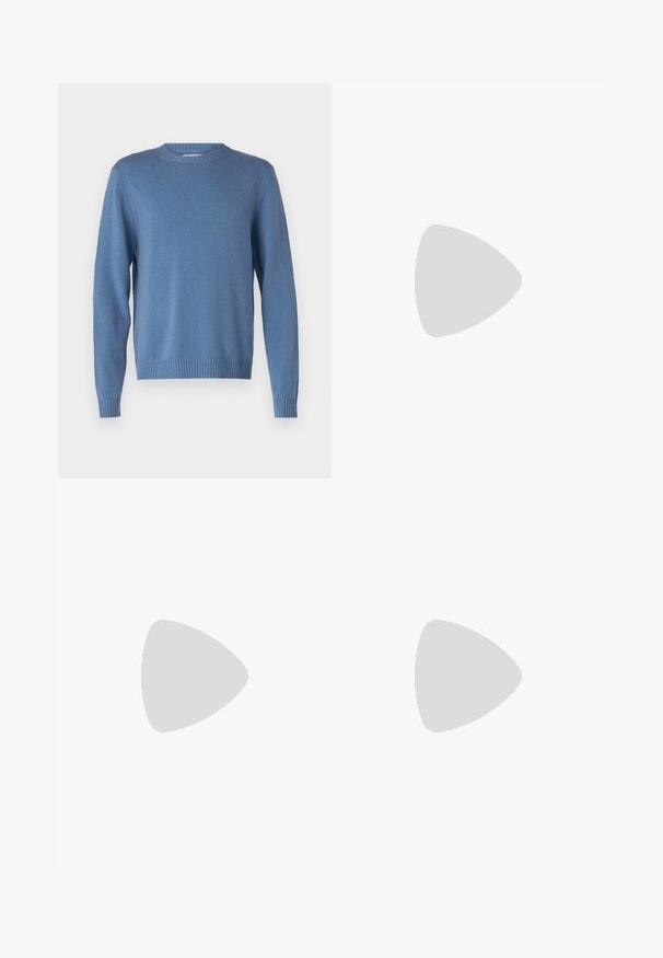 Maglione blu lavorato a maglia con scollatura rotonda, maniche lunghe, polsini e orlo a costine. Tessuto liscio con un colore uniforme in tutto il capo.; Pantaloni neri su misura con una vestibilità dritta, realizzati in tessuto liscio. Presentano passanti per cintura e dettagli di piega lungo la parte anteriore.; Sneaker bianche in pelle con finitura liscia, punta arrotondata, lacci piatti e suola texturizzata. Accento in suede grigio sul tallone.; Occhiali da sole trasparenti in plastica con lenti rettangolari marroni, dotati di sottili aste trasparenti e dettagli in metallo sulle tempie.