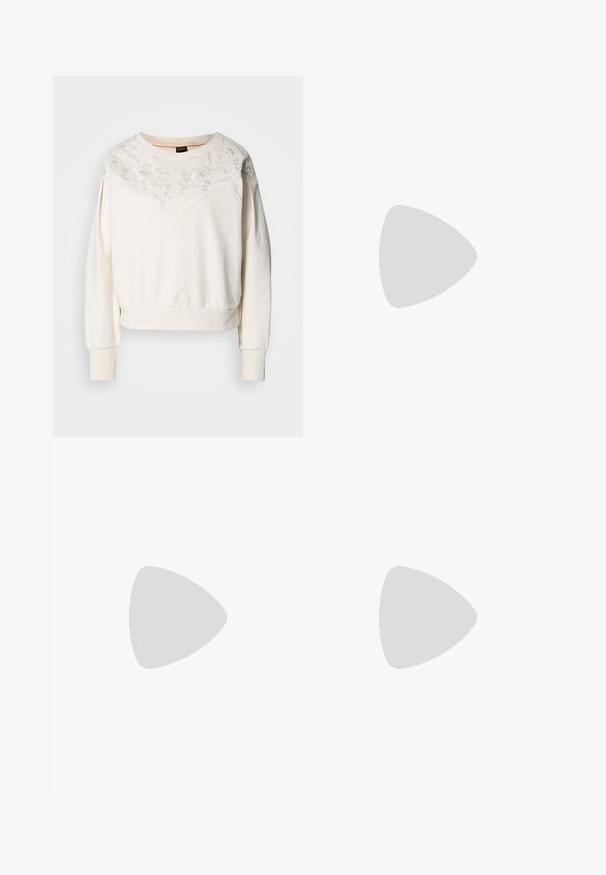 Felpa bianca con maniche lunghe, caratterizzata da un motivo floreale ricamato sullo scollo, polsini a costine e una vestibilità comoda.; Jeans a gamba larga di denim blu scuro con vita alta, caratterizzati da cuciture arancioni, design a cinque tasche e chiusura con bottone.; Sneaker bianco e beige con tomaia liscia e accenti in suede, suola textured e cuciture tono su tono. Chiusura a lacci con dettaglio del logo.; Orecchini in metallo argento caratterizzati da forme arrotondate, con una finitura lucida e delicate incisioni del marchio "BOSS" nelle sezioni inferiori.