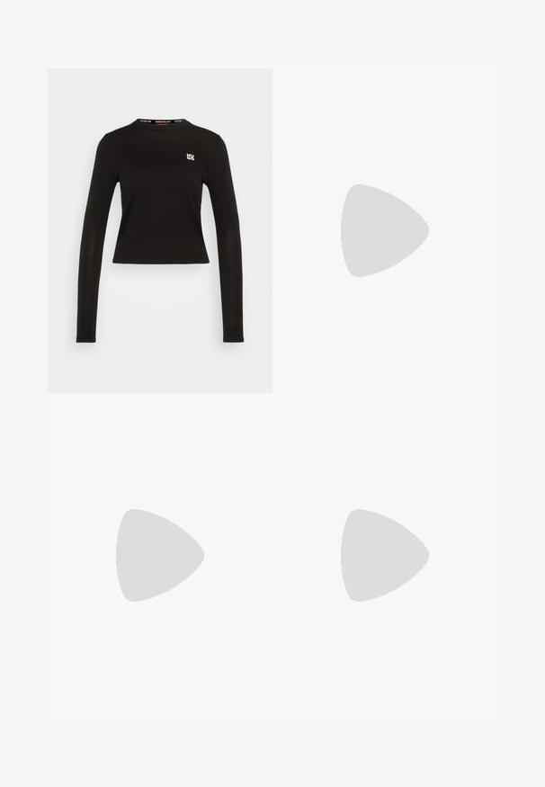 Haut noir à manches longues en tissu côtelé. Présente un col rond et un logo blanc sur le côté gauche de la poitrine. Ourlet court.; Jupe plissée blanche avec une taille élastique noire portant le logo "LACOSTE". Design mi-long avec une texture douce.; Baskets en cuir blanc avec une épaisse semelle blanche, un accent en daim noir au niveau du talon et un logo embossé sur le côté. Design à lacets avec six œillets.; Lunettes de soleil noires surdimensionnées avec une forme géométrique, dotées de verres foncés et d'un détail gris contrastant sur la monture. Logo sur la branche.