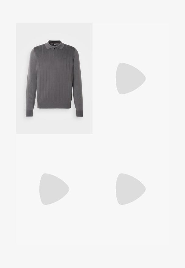 Hall mustaga pika varrukaga polo-sviiter, millel on sooniline tekstuur, krae ja kahe nupuga nööpauk, ning sobiv disain, mis loob voolava välimuse.; Mustad denim püksid sirge säärega, nähtava õmblusega ja eesnupuga sulgur. Sisaldab kahte küljetaskut ja kahte tagataskut.; Mustmustel musta nahast ülemise osaga, ümmarguse varbaga, lamest paeltega, pehmendatud kaeluse ja minimalistliku disainiga. Kummist tald, millel on peen tihenemine.; Must musta käsnaga valmistatud tekstureeritud sünteetilisest materjalist. Omab kahte käepidet ja reguleeritavat õlavarre rihma. Lihtne disain ilma nähtavate mustriteta.