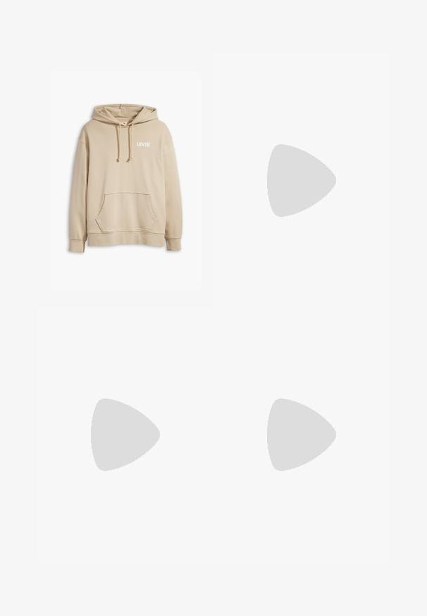 Beige mikina s klokaní kapsou, kapucí se šňůrkou a bílým potiskem loga "LEVI'S" na hrudi. Vyrobena z měkké, strukturované tkaniny.; Bílá bavlněná tričko s kulatým výstřihem, krátkými rukávy a malým černým logem "W.W." na levé straně hrudi. Hladký povrch, klasický střih.; Tan cargo kalhoty vyrobené z odolné látky, s bočními kapsami, kovovými prvky, rovnými nohavicemi a standardním pasem.; Černé plátěné tenisky s bílými gumovými špičkami a tkaničkami. Protišvy a kovové očko dodávají detail. Nosené s béžovými kalhotami a černou látkou.