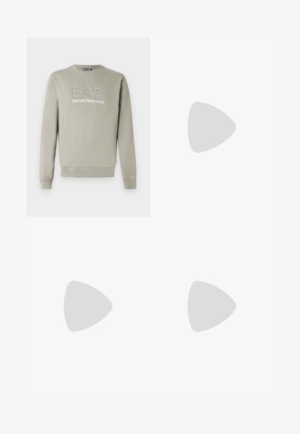 Sweatshirt cinzento claro de manga comprida com gola redonda e logótipo "EA7 Emporio Armani" centrado no peito.; T-shirt preta feita de algodão, com decote redondo e mangas curtas. Logótipo bordado "EA7 EMPORIO ARMANI" em branco na frente.; Calças de treino pretas feitas de um tecido suave, com uma cintura elástica e punhos, e um logotipo em contraste impresso na lateral.; Sapatilha de couro branco com acabamento suave, bico redondo, atacadores planos e uma sola texturizada. Apresenta um logotipo discreto no calcanhar.