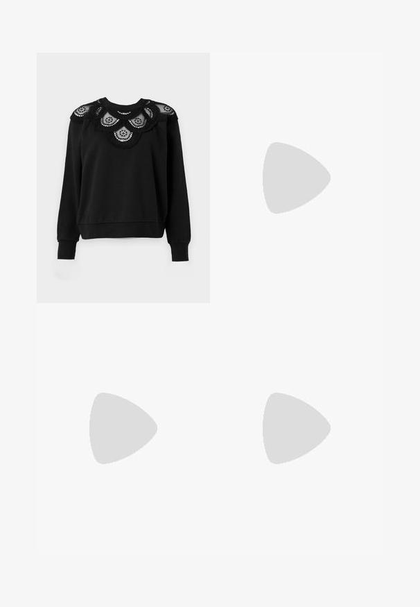 Sea DREA EMBROIDERY - Sudadera - black; WEEKEND MaxMara LUCY HALE ELVY - Pantalones cargo - marrone; Botas de cuero negras hasta el tobillo con punta afilada y tacón cuadrado, combinadas con pantalones plateados brillantes, mostrando texturas elegantes y colores contrastantes.; Bolso de cubo negro de cuero con un acabado texturizado, acentos de hardware dorado y parte superior abierta. Cuenta con un asa corta y una correa de hombro ajustable.