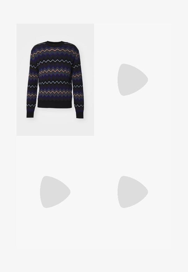 Missoni CREW NECK - Džemperis - multicolor with dark grey tones; Bežiniai tiesūs keliai su diržo kilpomis, priekiniais mygtukais ir užtrauktuku, išdėstyti ant balto fono.; Juodos odinės sportinės bateliai su apvalia nosimi, baltais raišteliais ir storu kreminiu guma padu. Išsiskiria minimalistišku dizainu ir lygiu paviršiumi.; Juodas odinis delninukas su tekstūruotu paviršiumi, priekinė užtrauktuko kišenė ir nuimama riešo juosta. Priekyje yra logotipo etiketas. Stačiakampio formos.