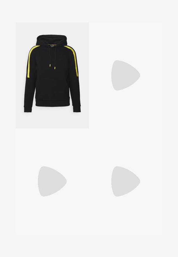 Felpa nera in misto cotone con strisce laterali gialle, tasca frontale a marsupio, cappuccio con cordino regolabile e polsini a costine.; T-shirt bianco in cotone con scollatura a V, maniche corte, con il logo nero EA7 sul lato sinistro del petto. Texture liscia, design semplice.; Jeans in denim blu chiaro con vestibilità slim, cinque tasche e design a gamba dritta. Presenta un'apertura con zip e passanti per cintura. Texture morbida.; Sneaker in pelle bianca con una finitura liscia, punta rotonda, lacci piatti e suola testurizzata. Presenta un logo discreto sul tallone.