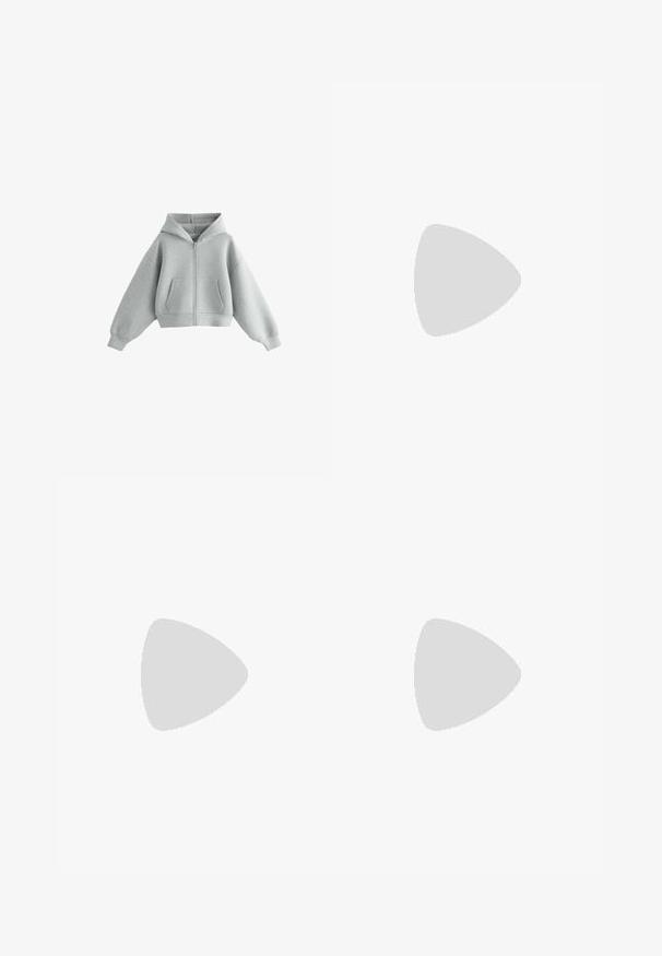 Felpa grigia accorciata con zip realizzata in tessuto morbido. Presenta un cappuccio, due tasche frontali e maniche ampie. Texture liscia senza fantasie.; T-shirt bianco a maniche corte realizzato in morbido cotone, con scollo a girocollo e forma aderente. Senza motivi o decorazioni visibili.; Pantaloni della tuta grigio chiaro con una vestibilità rilassata, vita elasticizzata, cordoncino e tasche laterali; realizzati in un morbido tessuto testurizzato.; Scarpa da atletica Nike in bianco e rosa chiaro. Presenta una tomaia in rete e una suola curva distintiva con ammortizzazione ad aria visibile.