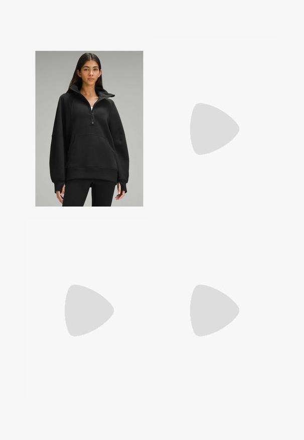 lululemon SCUBA OVERSIZED FUNNEL NECK HALF-ZIP - Sweatshirt - black; Jeans larges en denim bleu avec une fermeture à bouton, un design à cinq poches et une légère décoloration. Présente des coutures orange et une étiquette tissée à la taille.; Baskets de sport gris clair avec une tige en mesh et en daim. Présente une semelle rembourrée, des superpositions prononcées et un design structuré.; Lunettes de soleil écaille de tortue avec une forme rectangulaire, des verres teintés de vert et des montures en acétate à motifs. Présente des accents en métal près des verres.