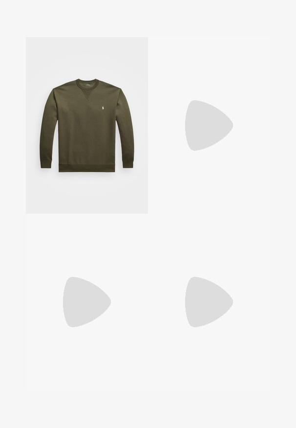 Polo Ralph Lauren DOUBLE-KNIT SWEATSHIRT - Ikdienas džemperis - alpine heather; Beidzīgs bežs krekls ar garām piedurknēm, izgatavots no kokvilnas maisījuma. Tam ir pogājama apkakle, septiņas pogas priekšpusē un neliels izšūts logo kreisajā krūtī.; Bežīgas kokvilnas chinos bikses ar gludu priekšpusi, jostas cilpām un sānu kabatām. Taisnas kājas dizains ar gludu tekstūru un vieglu, elpojošu sajūtu.; Baltas ādas sporta apavi, zema dizaina, ar gludu tekstūru, noapaļotu purngalu, ar auklēm priekšpusē un nelielu izšūtu logotipu sānos.