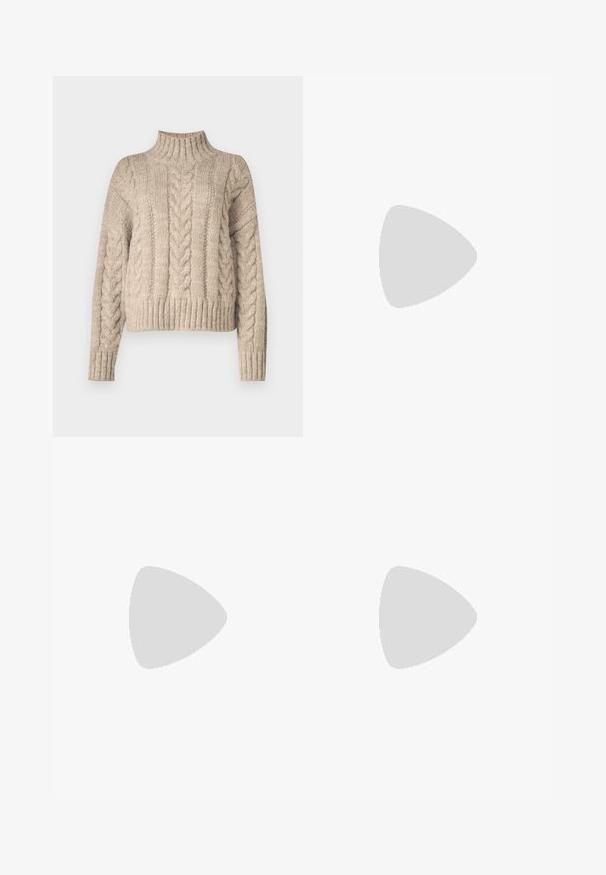 Vero Moda VMGRACE HIGHNECK - Strickpullover - silver mink; Schwarze, weit geschnittene Denim-Jeans mit hoher Taille, klassischem Fünf-Taschen-Design und dezentem Verblassen. Strapazierfähiger Stoff mit glatter Textur.; Schwarze Stiefeletten aus glattem Leder mit seitlichem Reißverschluss, klobigem strukturiertem Absatz und runder Zehenform.; Schwarze Handtasche mit geschwungener Form, aus glattem Material gefertigt. Sie verfügt über silberne Beschläge, verstellbare Riemen und Schnallenakzente an den Seiten.