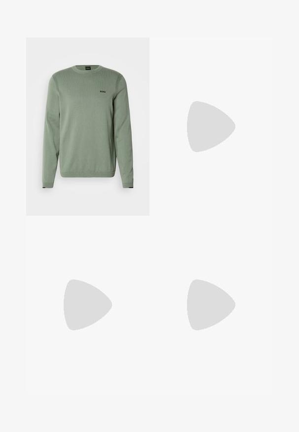 Pull en maille vert clair avec des manches longues, un col rond, des accents côtelés, et le logo noir "BOSS" sur la poitrine. Texture lisse.; Pantalons en coton beige avec une coupe droite, dotés de poches avant et d'une fermeture classique à bouton. Texture lisse avec un léger dégradé.; Sneakers en cuir blanc avec des accents en suède beige, présentant un bout rond, un laçage à l'avant et une semelle en caoutchouc marron, affichant le nom de la marque "BOSS".; Malette en cuir bleu marine foncé avec deux poignées supérieures et une sangle détachable. Présente une finition texturée, des coutures verticales et un détail de logo.