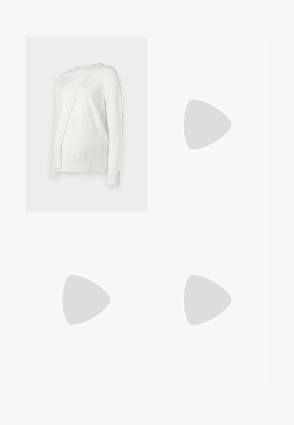 Weißer Pullover mit langen Ärmeln und rundem Halsausschnitt, der an der Vorderseite ein diagonales Faltendesign sowie gerippte Bündchen und Saum aufweist. Aus weichem Material.; ONLY MATERNITY OLMHALLE - Stoffhose - black; Weißer Sneaker aus glattem synthetischem Material mit runder Spitze, Schnürdesign, flacher Sohle und dezenten Perforationen.; Braune Wildleder-Tasche mit weicher Textur, ausgestattet mit einem einzelnen Schulterriemen und einer dezenten, gewölbten Öffnung an der Oberseite. Keine sichtbaren Beschläge.