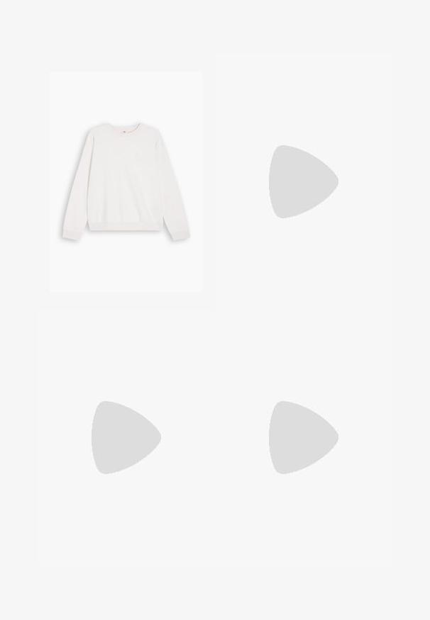 Felpa bianca a girocollo con maniche lunghe e polsini a coste. Realizzata in tessuto morbido, presenta un piccolo logo sul petto. Design minimalista.; Pantaloni in denim neri con taglio dritto, cinque tasche, bottone e rivetti in metallo, texture liscia e orlo doppio cucito.; Sneaker piattaforma bianche con texture in pelle liscia, dettagli perforati e lacci piatti; presenta una robusta suola in gomma bianca.; Pochette in tessuto beige dalla forma arrotondata, con parte superiore piatta e dettagli di cucitura sottili. Include un logo minimalista e una strap laterale.