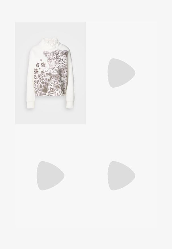 Sweatshirt blanc avec un col volanté, présentant un graphique de léopard dans des nuances de gris et des détails imprimés sur le devant. Manches longues.; Jeans en denim bleu clair à jambes larges avec une taille haute, comportant cinq poches, des passants de ceinture, et un effet légèrement dégradé vers l'ourlet.; Sneakers blancs et beiges avec une tige lisse et des accents en daim, une semelle texturée et des coutures ton sur ton. Fermeture à lacets avec détail de logo.; Boucles d'oreilles en métal argenté avec des formes arrondies, finition polie et délicates gravures de la marque "BOSS" sur les sections inférieures.
