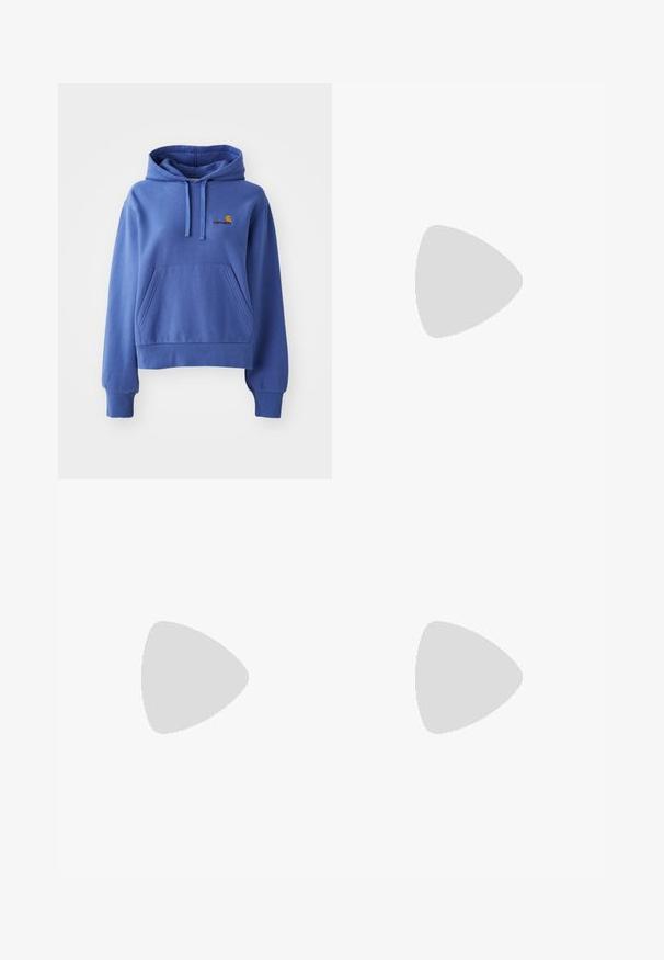 Blue hooded sweatshirt made of cotton blend, featuring a front pocket, ribbed cuffs and hem, with a logo embroidered on the chest.; Light blue wide-leg jeans made of denim, featuring a mid-rise waist, five pockets, and a button closure with a slim metal accent.; Pink suede sneakers with green stripes, white accents, and a brown rubber sole. Features textured fabric and logo detailing on the side.; Silver hoop earrings with a smooth, polished finish. Round shape and secure click-top closure. Lightweight design suitable for everyday wear.