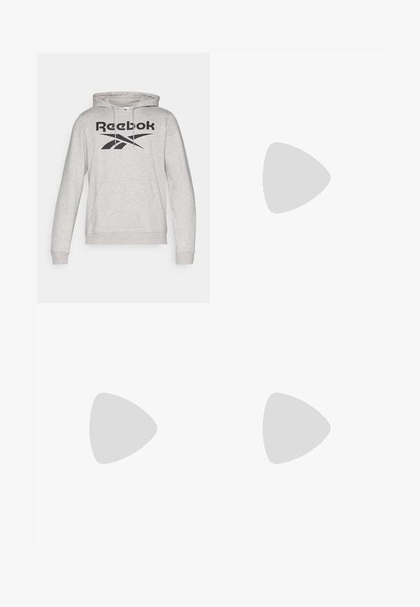 Pilkas halatas, pagamintas iš minkštos medžiagos, su priekinėmis kišenėmis, raišteliais ir dideliu juodu "Reebok" logotipu ant krūtinės.; New Balance Sportiniai marškinėliai trumpomis rankovėmis - black; Pier One Sport RUNNING SHORTS WITH CONTRAST DOUBLE-LAYER - Sportiniai šortai - dark grey; Juodas sportinis batelis su tekstūruotu paviršiumi, pasižymintis stilingu dizainu, su raišteliais užsegantis ir storesne padanga, kuri užtikrina geresnį sukibimą.