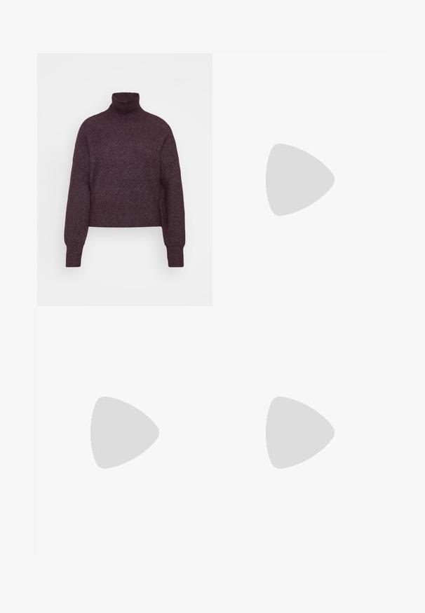 Samsøe Samsøe NOLA  - Strikkegenser - plum perfect; Bredde ben sorte bukser laget av et glatt stoff, med frontlommer og knappelukking i midjen. Minimalistisk design uten mønstre.; Sportssko med en hvit skinnoverdel, grå semsket tå og tre svarte striper. Har en blå logo på tungen og en teksturert gummisåle.; Sorte solbriller med rektangulært ramme, mørke linser og glatt, blank overflate. Har tynne stenger med diskret merking på siden.