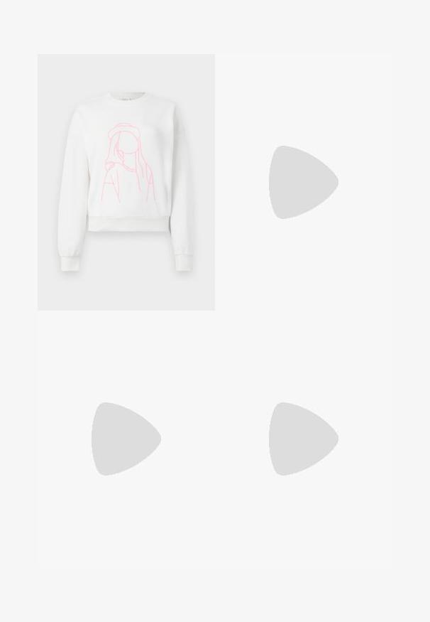 Hvid cropped sweatshirt med et frontdesign i lyserød kontur af en figur med langt hår og hat. Blødt stof med ribbede manchetter.; Sort oversized t-shirt med et grafisk motiv af en bjørn samt teksten "IKKE SØD MEN VILD" i fede, hvide bogstaver. 100% bomulds materiale.; Lysblå, højtraljede jeans lavet af denim. Har brede ben, to huller ved knæene og klassisk fem-lommes stil.; Hvide høje kanvas sneakers med sort gummisål, gummitåhætte foran og seks øjehuller til snørebånd, der har et rent, minimalistisk design.
