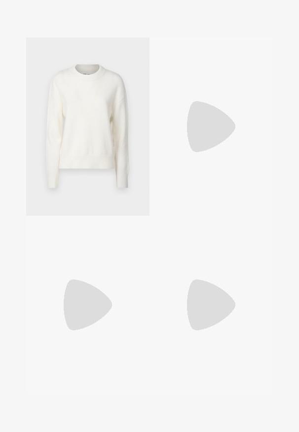 Samsøe Samsøe ANOUR  - Strickpullover - clear cream; Guess Jeans CARGO - Jeans Relaxed Fit - medium wash; Guess ELBINA - Sneaker low - white/black; Calvin Klein Jeans Sonnenbrille - black crystal