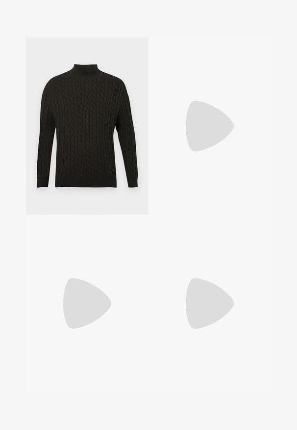 Zwarte gebreide trui met een hoge col, textuur kabelontwerp, lange mouwen en geribbelde manchetten en zoom.; Lichtblauwe denim jeans met een straight-leg ontwerp, vijf zakken, knoopsluiting, minimale vervaging en contrasterende stikseldetails.; Zwarte leren instapschoen met een ronde neus, gestikte details en een zwarte rubberen zool. Soepele textuur met een minimalistisch ontwerp.; Donkerblauwe leren aktetas met dubbele bovenhandgrepen en een afneembare schouderband. Kenmerkt zich door een gestructureerde afwerking, verticale stiksels en een logo-detail.