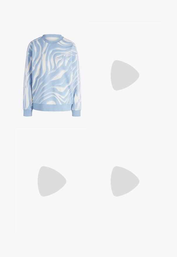 adidas Originals Camisola - ambient sky; Calças de treino pretas com riscas brancas nas laterais, cintura elástica e um patch de logo. Feitas de um tecido liso e leve. Design de perna reta.; As sapatilhas Nike de cano baixo, em preto e branco, apresentam um cabedal em couro liso, bico redondo, fecho com atacadores e uma sola de borracha com padrão.; Óculos de sol retangulares pretos com lentes escuras, acabamento brilhante, braços largos e um design de armação robusto. Nome da marca gravado em um dos braços.