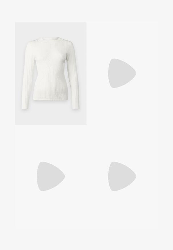 JDY JDYKATE - Džemperis - cloud dancer; Šviesiai mėlyni džinsai su laisvu kirpimu, su nusidėvėjimo detalėmis, mygtukų užtrauktuku su dviem mygtukais ir tiesiomis kojomis.; Baltos odinės kedų sportbačiai su perforuotu pirštu, tekstūruota pado dalimi ir baltais raišteliais, derinami su plačiomis raudonomis kelnėmis ir mėlynos bei geltonos spalvų fono kompozicija.; Rudos tortoiseshell saulės akinius su vintage katės akies forma ir rudais objektyvais. Ypatybės - lenkti petnešos su raudonomis akcentais.; Aukso auskarai su lygiu, blizgiu paviršiumi. Apvalus dizainas su maža užrakto dalimi ir skaidria atrama saugiam nešiojimui.