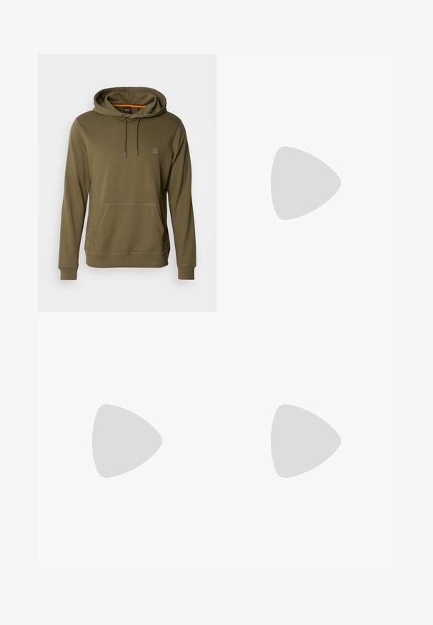 Hoodie verde oliva feito de tecido suave, com um bolso frontal, capuz ajustável com cordão e um discreto logótipo no peito.; T-shirt preta de manga curta feita de um tecido macio, com um decote redondo e um logo discreto na frente. A parte interior do colarinho tem um detalhe laranja.; Calças de fato pretas feitas de material macio, com uma cintura elástica, cordão e pernas ajustadas. Apresenta um pequeno logotipo de lado.; Sapatilha preta com parte superior em couro liso, bico arredondado, cadarços planos, colarinho almofadado e design minimalista. Sola de borracha com padrão de tração discreto.