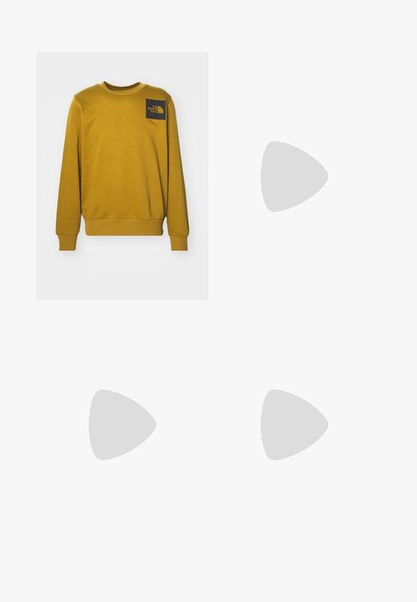The North Face M FINE CREW - Felpa - khaki; T-shirt bianca in cotone con taschino quadrato nero e logo "The North Face" in bianco. Maniche corte e design a girocollo.; Shorts in denim nero con taglio dritto, dotati di chiusura con bottone e due tasche laterali. Orlo non completo con sottili dettagli di scolorimento.; Sneaker in pelle nera con superficie texture, baffo Nike bianco, suola grigia, punta rotonda e design con lacci. Presenta delle perforazioni sulla punta.