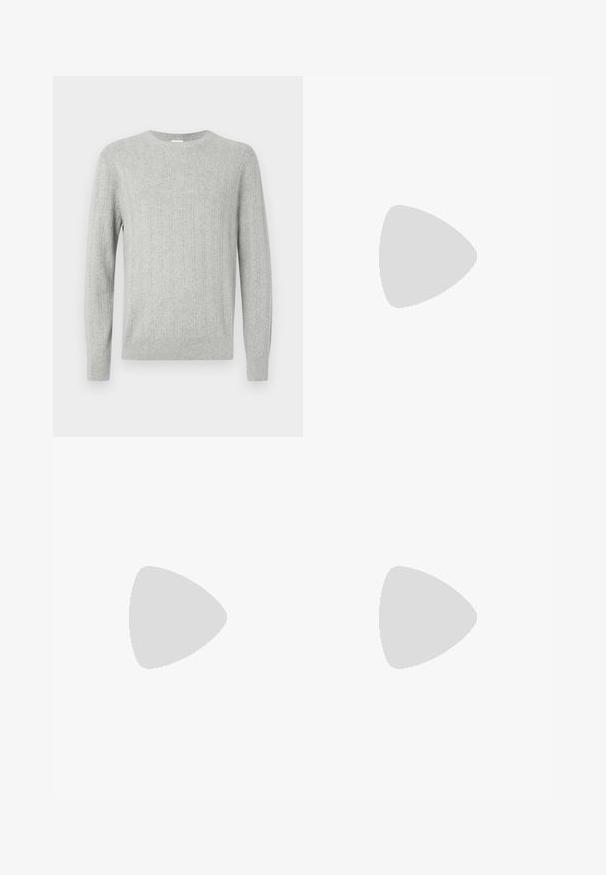 Suéter de malha cinza claro com textura canelada, gola redonda e mangas longas. Design simples, com bainha reta e material durável.; Calças de padrão cinza em houndstooth com um design de perna reta, apresentando pregas, uma cintura com fecho de botão e bolsos laterais.; Calças de algodão bege com desenhos bordados divertidos, incluindo uma personagem rosa e um bloco colorido, combinadas com sapatilhas pretas de atacadores.; Pochete cinza em camurça com forma arredondada, dois compartimentos com fecho éclair e alça ajustável. Apresenta detalhes em metal.