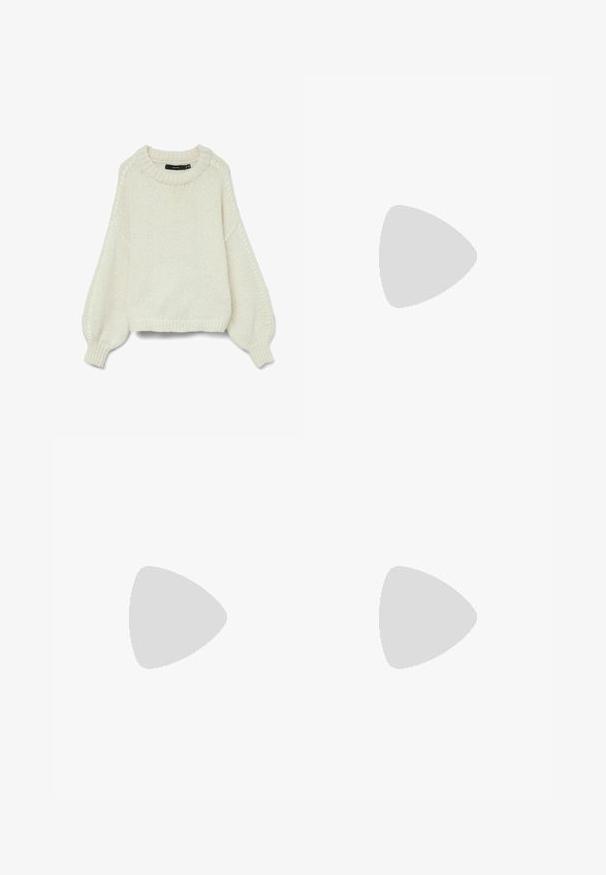 Pull en tricot couleur crème avec un col rond, un ourlet côtelé et des manches bouffantes présentant des motifs texturés au niveau des poignets.; Jean large bleu clair en denim, avec une taille haute, une fermeture à boutons et un ourlet effilé. Coutures visibles et poches.; Botte étanche argentée avec une forme arrondie, une finition texturée et des lacets gris. Présente un logo "MOON BOOT" prominent sur la partie supérieure.; Lunettes de soleil en écaille de tortue avec des verres rectangulaires, monture épaisse et verres teintés foncés. Texture lisse et design minimaliste.