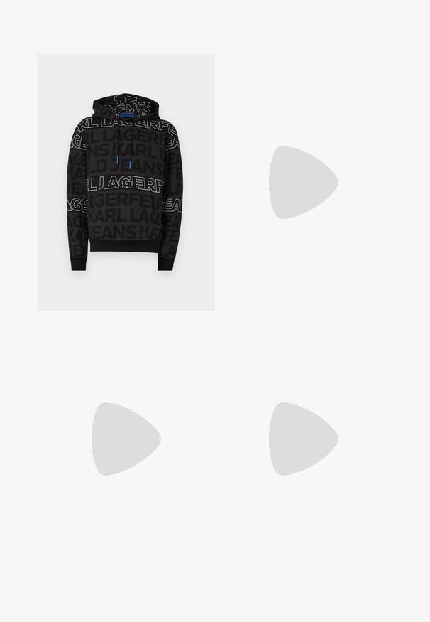Karl Lagerfeld Jeans REGULAR TEXT HOODIE - Sudadera - black/white; Camiseta de algodón blanca con un estampado gráfico de una figura con una cámara. Texto "Love Karl" en negrita rosa, contorneado en negro. Mangas cortas, cuello redondo.; Pantalones cargo de parcheado negro y gris con múltiples bolsillos, cremalleras y detalles de cordón. Fabricados con un tejido duradero, con texturas variadas.; Botas de tobillo de cuero negro con suela resistente, que cuentan con una correa con hebilla lateral y herrajes decorativos. Textura suave con una lengüeta de tirón.; Bolsa de lona negra con dos bolsillos frontales, uno con cremallera y otro con cordón. Incluye etiqueta de marca en el bolsillo más grande. Asas para un fácil transporte.