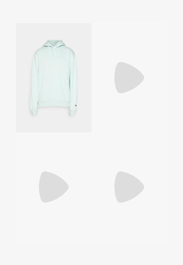 Felpa verde menta chiaro realizzata in morbido cotone. Caratterizzata da una tasca a marsupio, cappuccio regolabile con cordino e piccolo logo sul petto.; T-shirt bianco in cotone con collo rotondo, maniche corte e logo "Champion" ricamato in nero sul petto e sull'accento della manica.; Pantaloni sportivi neri con vita elastica, realizzati in un tessuto morbido, con un piccolo logo bianco sul lato sinistro in basso.; Scarpa atletica bianca con tomaia in maglia texturizzata, chiusura con lacci, suola ammortizzata e un particolare dettaglio di branding sul lato.