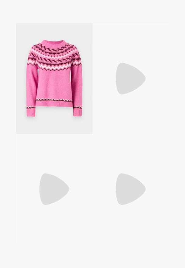 ONLY ONLISLE LIFE O NECK - Pulover - super pink/syrah/cloud dancer; Jeans din denim albastru cu un design drept, având o ușoară decolorare, un aranjament clasic cu cinci buzunare și detalii de cusătură vizibile.; Pantofi cu toc slingback din piele lacuită neagră, cu vârf ascuțit și toc geometric. Prezintă un design elegant, minimalist și o textură netedă.; Geantă din piele neagră, cu o formă curbată, curea detașabilă și accesorii aurii. Geanta are un capac cu un detaliu tip cataramă.