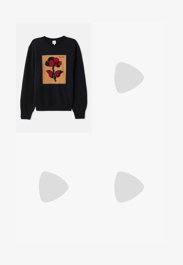 Juodai mezgamas megztinis su raudonais ir juodais gėlėmis ant smėlio spalvos kvadrato. Yra raštuoti rankogaliai ir iškirptė. Matomas prekės ženklo etiketė.; Juodos tiesios blizgančios aksominės kelnės su elastinga juosmena ir priekyje esančia raišteliu, eksponuojamos prieš paprastą baltą foną.; Juodi loaferiai su tekstūruota forma, suapvalintu pirštu ir žemu profiliu. Dėvimi su tan spalvos kelnėmis ant pilkos paviršiaus.; Ruda nailono rankinė su dviem rankenomis, užtrauktuko uždarymu ir mėlynu logotipo pleistru. Lygus paviršius, struktūrizuota forma, erdvus vidus.