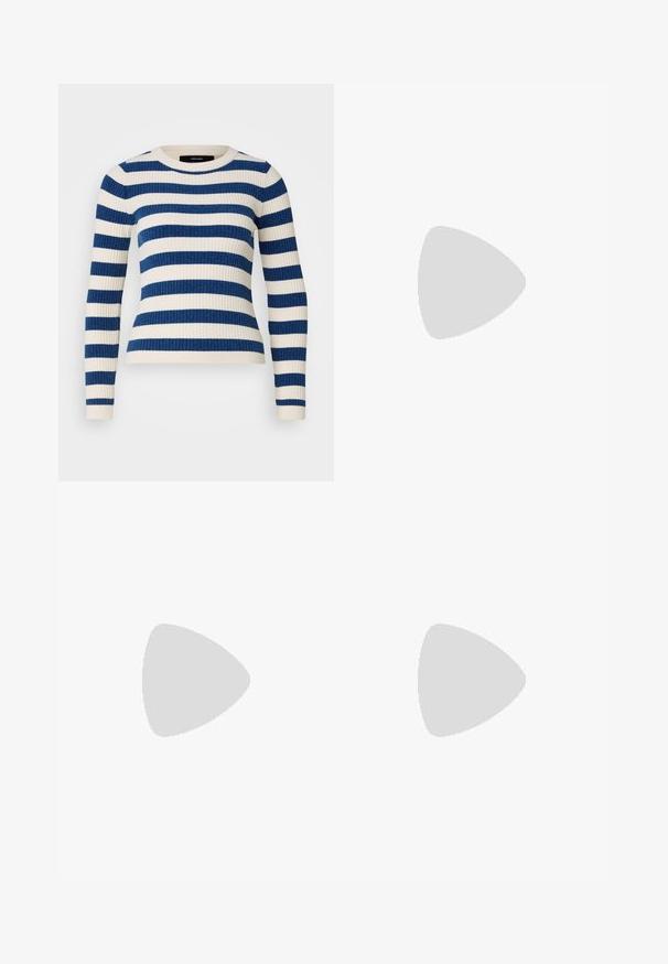 Vero Moda Petite VMCHILI O NECK STRIPE - Vesta - birch/navy; ONLY Petite ONLMADISON BLUSH WIDE - Široke nogavice - dark blue denim; Crne gležnjače s sjajnom površinom, četvrtastim vrhom i debelim blok petama. Dizajn ima besprijekornu siluetu i minimalno brendiranje.; Srebrne metalne naušnice u obliku prstena s brušenom teksturom, s kružnim dizajnom i prozirnom vrstom kopče za sigurno nošenje.