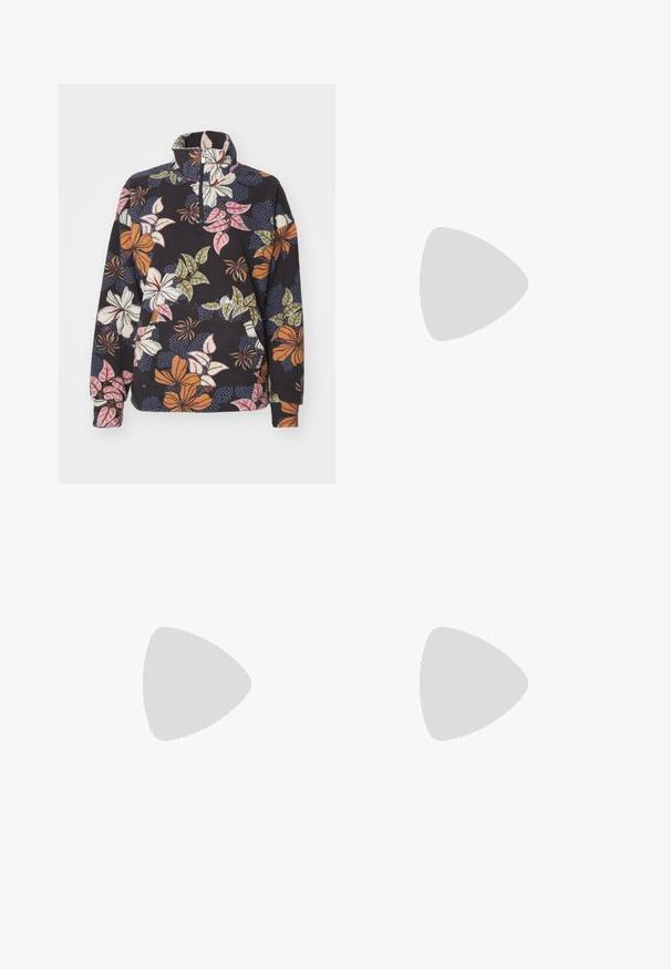 Roxy LIVE OUT LOUD - Fleecetrøjer - phantom sunny; Sorte bukser med lige ben-design, lavet af et tekstureret stof. Har dekorativt sølvhardware og unikke sømdetaljer.; Beige ruskindsneaker med lysebrune detaljer. Har tre brune striber, struktureret gummisål og et rundt tå-design.; Beige håndtaske lavet af blødt materiale med et slouchy design, stikninger og to skulderremme. Velegnet til daglig brug.