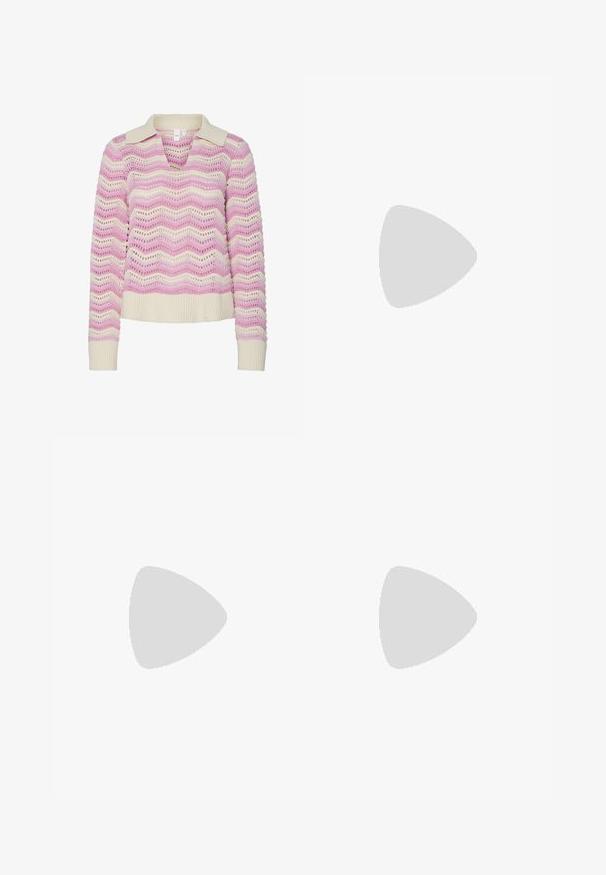 Maglione in maglia con scollo a V e colletto corto, con un motivo ondulato in rosa e crema. Testurizzato, con polsini e orlo a coste.; Pantaloni della tuta azzurro chiaro con vita elasticizzata e coulisse. Presentano un piccolo logo Nike di lato, arricciati alle caviglie.; Scarpe sportive argento con accenti bianchi e dorati, dotate di una tomaia in rete, suola in gomma e una finitura riflettente. Calze visibili sopra la caviglia.; Un paio di occhiali da sole rettangolari con montatura traslucida blu chiaro e lenti grigie scure, dotati di aste dritte e dettagli hardware minimali.