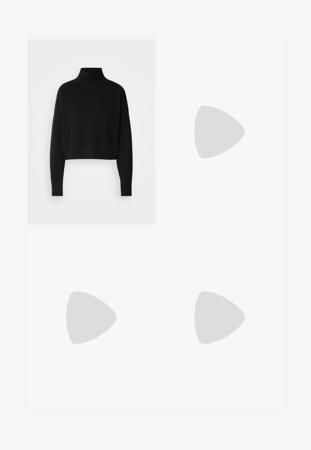 Pull court noir, col montant côtelé, manches longues, texture tricotée, avec un petit logo sur la poitrine.; Pantalons large en coton beige clair. Dotés d'une taille haute, de poches latérales et d'une coupe droite. Finition ourlet propre sans motifs.; Sneaker blanche avec une finition lisse, accent noir au talon et design à lacets. Présente le logo "Calvin Klein" sur le côté. Style minimaliste.; Boucles d'oreilles en métal argenté avec des formes arrondies, finition polie et délicates gravures de la marque "BOSS" sur les sections inférieures.