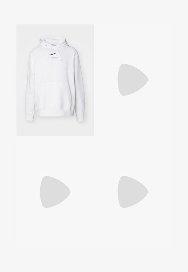 Nike Sportswear HOODIE - Sweatshirt - white; Zwei kurzärmelige Hemden: eines in Weiß und eines in Hellblau. Beide verfügen über eine knopfleiste, einen kragenförmigen Ausschnitt, glattes Baumwollgewebe und eine normale Passform.; Helle blaue weit geschnittene Jeans aus Denim, mit mittelhoher Taille, fünf Taschen und einem Knopfverschluss mit einem schlanken Metallelement.; Schwarze Lederloafers mit einem fransenverzierten Akzent, ausgestattet mit einer robusten schwarzen Sohle und gelber Naht entlang der Kante. Texturierte Oberfläche.