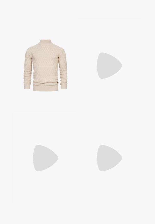 Pulover tricotat de culoare crem cu guler înalt, având un model texturat în valuri, mâneci lungi și un tiv cu nervuri ajustat.; Pantaloni cargo bej realizați din twill de bumbac, cu multiple buzunare laterale, design cu picioare drepte și fermoar la braguă cu bucle pentru curea.; Sneakers albe cu accente bleu deschis, partea superioară din piele, vârf perforat, șireturi groase și șosete albe cu fandare, pe un fundal albastru.; Ochelari de soare dreptunghiulari maro cu lentile colorate, cadru din plastic și accente metalice pe părțile laterale. Prezintă un design elegant și o textură netedă.