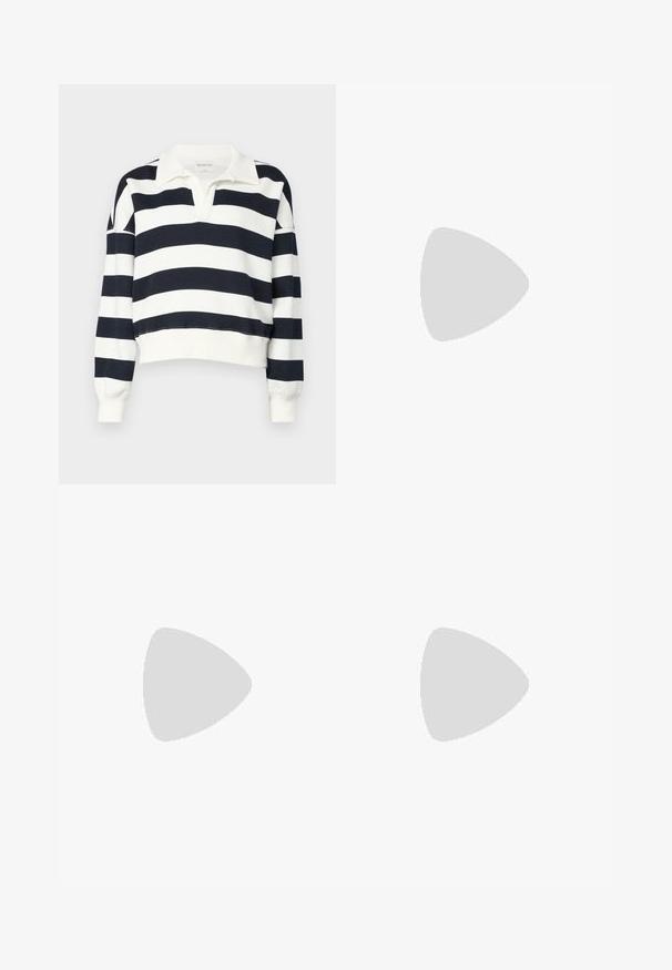 Abercrombie & Fitch ESSENTIAL JOHNNY  - Bluză de molton - cloud dancer/navy; Jeans negri cu talie înaltă, cu închidere prin nasture și fermoar, buzunare frontale și picioare evazate, așezați pe un fundal alb.; Adidași din piele negri, cu partea de sus joasă, șireturi negre și talpă groasă din cauciuc alb, văzuți din exterior pe un fundal alb.; Geantă de umăr din piele neagră, cu o formă lejeră și detalii de cusătură. Modelul poartă o bluză cu dungi roz și alb și jeans largi albaștri.