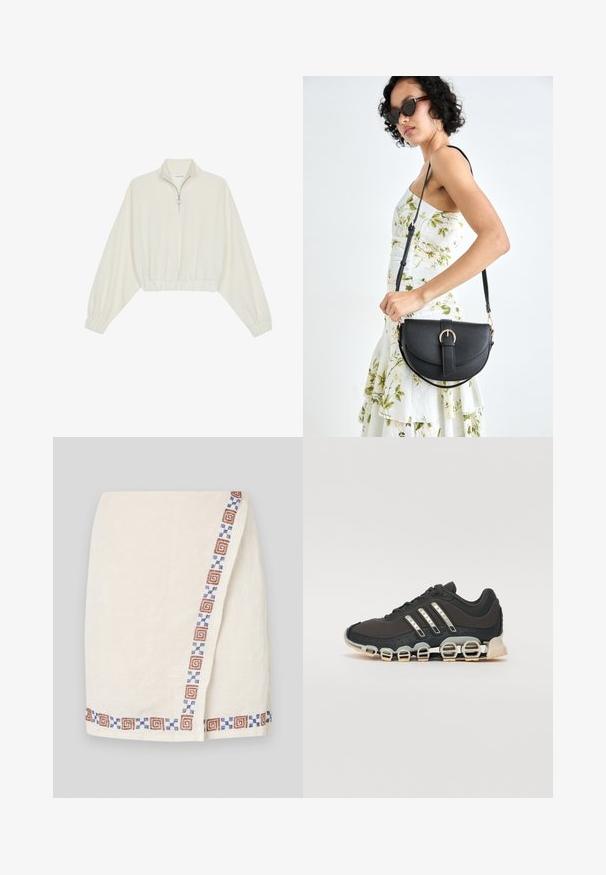 Zkrátený pulover z krémového materiálu, s vysokým golierom, polovičným zipsom, elastickým lemom a manžetami, s hladkou textúrou a minimalistickým dizajnom.; Svetlo krémová sukňa s textúrovanou látkou, ktorá má na jednej strane vzorovaný okraj v hnedých a modrých geometrických tvaroch.; Čierna športová obuv s textúrovaným zvrškom, tromi striebornými pruhmi a charakteristickou podošvou s viacerými integrovanými sekciami.; Čierna kožená kabelka s zaobleným tvarom, odnímateľným popruhom a zlatými doplnkami. Kabelka má klopu s detailom s prackou.
