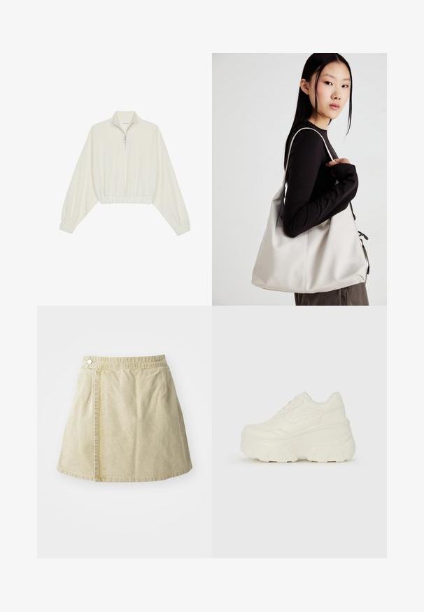 Pullover curto em tecido creme, apresentando um colarinho alto, fecho de meio zíper, bainha e punhos elásticos, com uma textura suave e design minimalista.; Saiote mini em caqui, feito de tecido suave, com fechamento lateral de botão, textura lisa e silhueta ligeiramente evasê, com a bainha acima do joelho.; Tênis brancos de plataforma com um cabedal suave semelhante a couro, formato arredondado, colarinho acolchoado e sola de borracha texturizada com ranhuras bem definidas.; Uma bolsa bege feita de material macio, com um design descontraído, detalhes de costura e duas alças para o ombro. Adequada para uso diário.