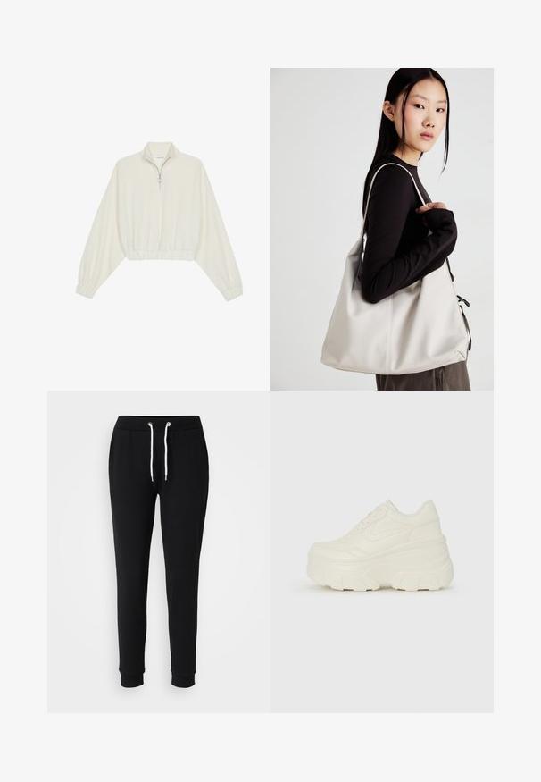 Geknipt pullover in crèmekleurige stof, met een hoge kraag, halve rits, elastische zoom en manchetten, met een soepele textuur en minimalistisch ontwerp.; Zwarte trainingsbroek met een trekkoord in de taille, witte koordaccenten, taps toelopende pijpen en geribde manchetten. Gemaakt van zachte, comfortabele stof.; Witte platform sneakers met een gladde leren bovenkant, afgeronde vorm, gewatteerde kraag en een gestructureerde rubberen zool met duidelijke profiel.; Beige handtas gemaakt van zacht materiaal, met een slonzig ontwerp, gestikte details en twee schouderbanden. Geschikt voor dagelijks gebruik.