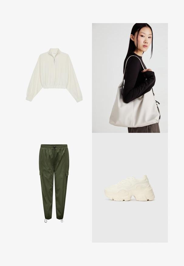 Avkortad tröja i krämfärgad tyg, med hög krage, halvdragkedja, elastisk nederkant och ärmar, med en slät yta och minimalistisk design.; Gröna cargobyxor med elastisk midja, dragsko, sidofickor och elastiska muddar. Gjorda av ett lätt, slätt material.; Tjocka vita sneakers gjorda av texturerat mesh och syntetiska material, med en tjock sula och intrikata mönsterdetaljer längs sidorna.; Beige handväska tillverkad av mjukt material, med en avslappnad design, sydda detaljer och två axelremmar. Lämplig för dagligt bruk.