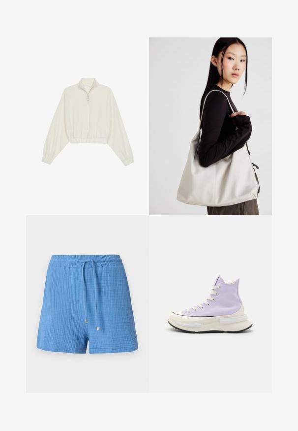Avkortad tröja i krämfärgad tyg, med hög krage, halvdragkedja, elastisk nederkant och ärmar, med en slät yta och minimalistisk design.; Blå bomullsshorts med en strukturerad, rynkad design, elastisk midja, justerbar snörning och metalliska accenttoppningar.; Höga sneakers i ljuslila canvas. Tjock vit mellansula med svart sula. Har rund tå och beige snörning. Minimalistisk design.; Beige handväska tillverkad av mjukt material, med en avslappnad design, sydda detaljer och två axelremmar. Lämplig för dagligt bruk.