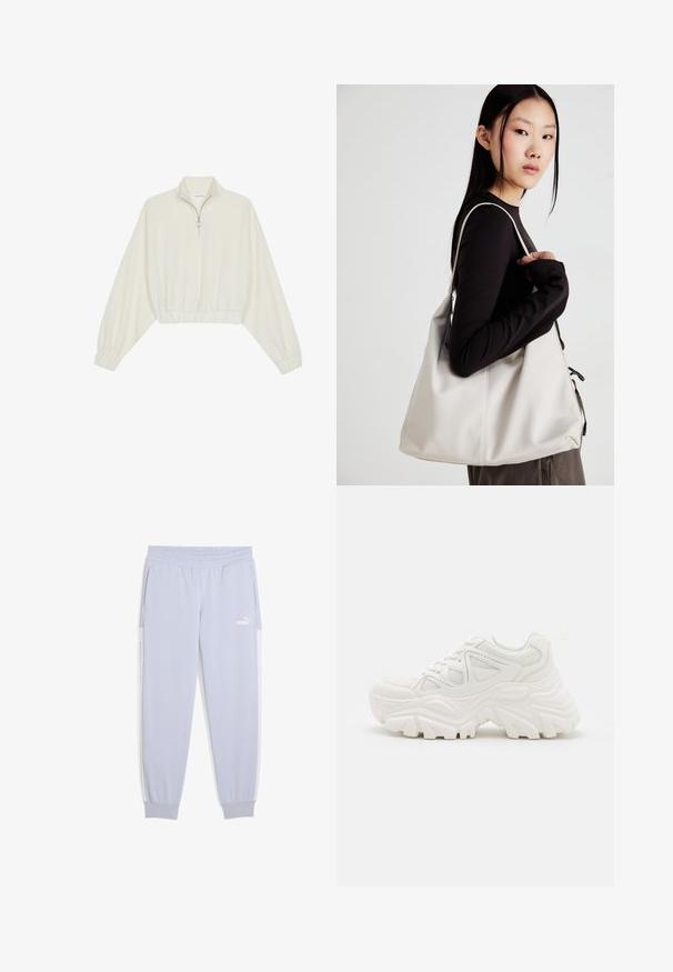Gerippter Pullover aus cremefarbener Baumwolle mit hohem Kragen, halbem Reißverschluss, elastischen Säumen und Bündchen, glatter Textur und minimalistischem Design.; Helle lila Jogginghosen aus weichem Material, mit einem elastischen Bund, seitlichen Taschen und weißen Streifenakzenten.; Weiße klobige Sneakers mit strukturiertem Obermaterial, Mesh-Einsätzen und dicken Gummisohlen mit markantem Profil. Inklusive Schnürsenkeln und Zuglasche.; Beige Handtasche aus weichem Material, mit einem lässigen Design, gesteppten Details und zwei Schulterriemen. Geeignet für den täglichen Gebrauch.