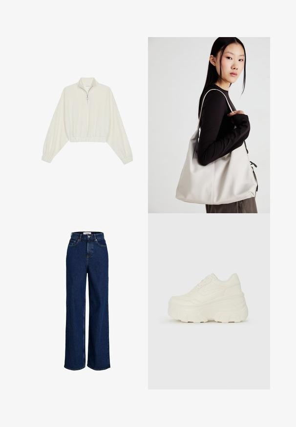 Pullover curto em tecido creme, apresentando um colarinho alto, fecho de meio zíper, bainha e punhos elásticos, com uma textura suave e design minimalista.; Calças de ganga de cintura alta, azul escuro, com pernas largas, botão frontal e design de cinco bolsos.; Tênis brancos de plataforma com um cabedal suave semelhante a couro, formato arredondado, colarinho acolchoado e sola de borracha texturizada com ranhuras bem definidas.; Uma bolsa bege feita de material macio, com um design descontraído, detalhes de costura e duas alças para o ombro. Adequada para uso diário.